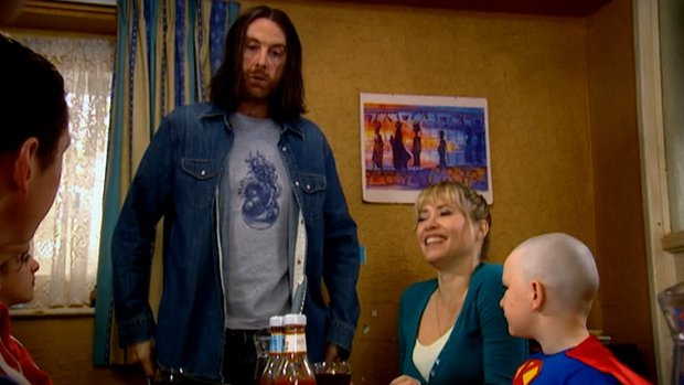 Shameless - Series 3 - Episode 1